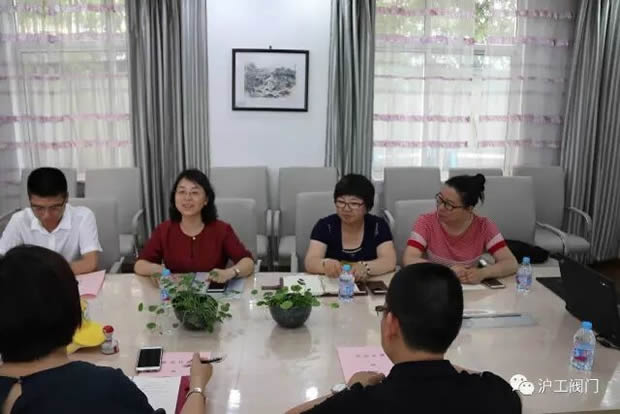 �Aͤ�(zh��n)�hίί�T���(zh��n)���(hu��)�����hί����ӛ�O��ϼ