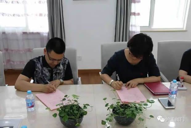 �Ϻ������y�T�S�h֧����ӛ�c�Aͤ�(zh��n)�׃��@�h֧����ӛ��ӆ�h���Y(ji��)��(du��)�����f(xi��)�h��