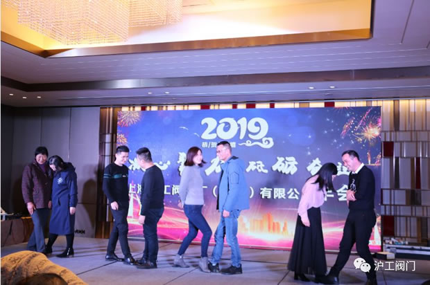 �����y�T���(hu��)���Țg���_��һ���ˣ��D4��