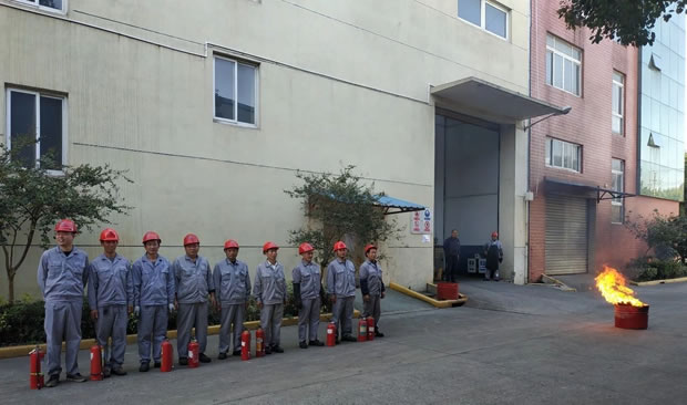 上海滬工閥門廠組織開展消防演練與安全大檢查活動(圖1)