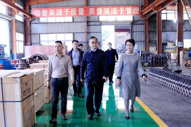 �ζ��^(q��)ί��ί���M�������LҦ�l(w��i)�A�W�R�Ϻ������y�T�S�����F(tu��n)�����޹�˾�_չ���L�{(di��o)�й������D2��