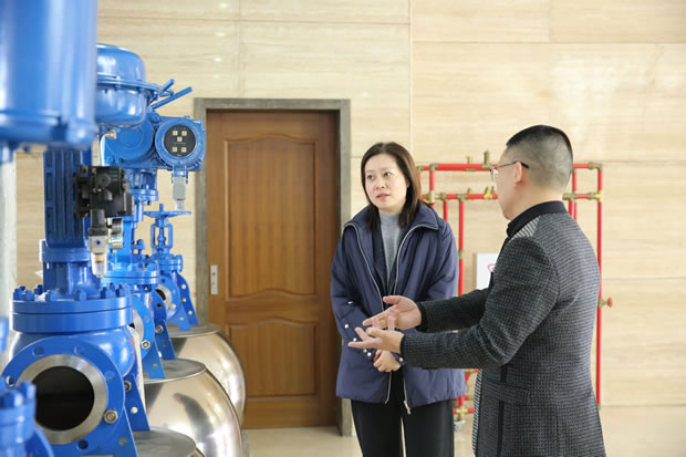 �Aͤ�(zh��n)�hί��ӛ�~��һ�����L�{(di��o)���Ϻ������y�T�S���D1��